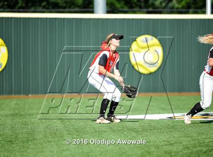 Thumbnail 1 in West vs. Malakoff (UIL Class 3A Region III Final) photogallery.