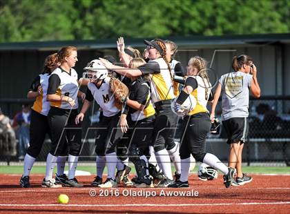 Thumbnail 3 in West vs. Malakoff (UIL Class 3A Region III Final) photogallery.
