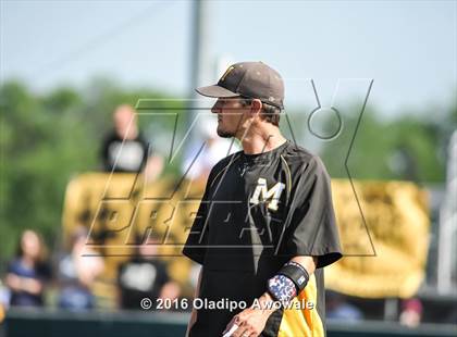 Thumbnail 3 in West vs. Malakoff (UIL Class 3A Region III Final) photogallery.