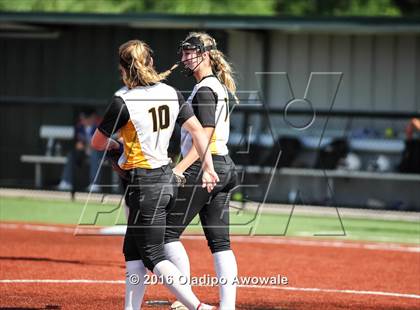 Thumbnail 1 in West vs. Malakoff (UIL Class 3A Region III Final) photogallery.