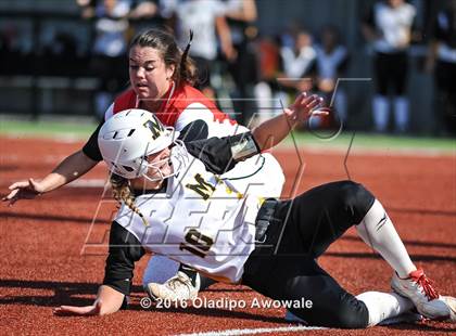 Thumbnail 2 in West vs. Malakoff (UIL Class 3A Region III Final) photogallery.
