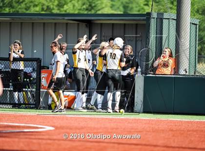 Thumbnail 1 in West vs. Malakoff (UIL Class 3A Region III Final) photogallery.