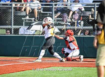 Thumbnail 2 in West vs. Malakoff (UIL Class 3A Region III Final) photogallery.