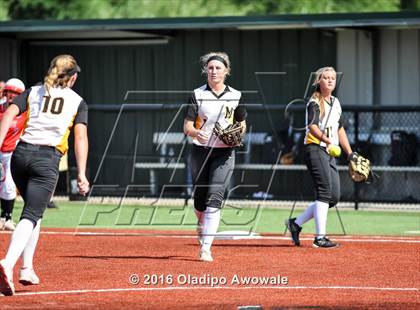 Thumbnail 1 in West vs. Malakoff (UIL Class 3A Region III Final) photogallery.