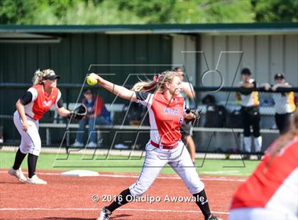 Thumbnail 1 in West vs. Malakoff (UIL Class 3A Region III Final) photogallery.