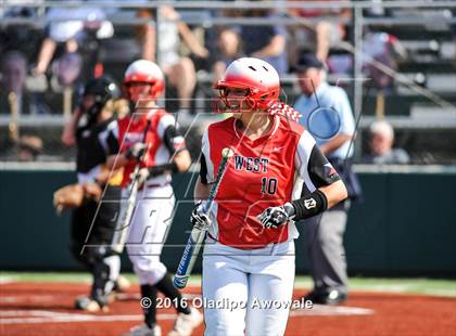 Thumbnail 3 in West vs. Malakoff (UIL Class 3A Region III Final) photogallery.