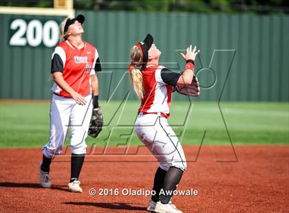 Thumbnail 1 in West vs. Malakoff (UIL Class 3A Region III Final) photogallery.