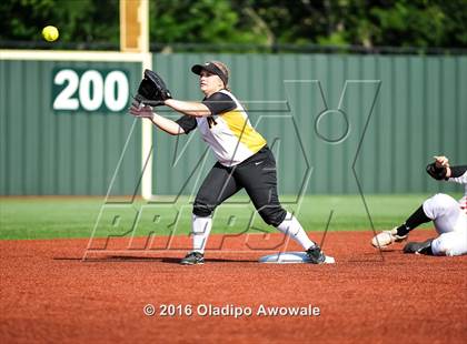 Thumbnail 1 in West vs. Malakoff (UIL Class 3A Region III Final) photogallery.