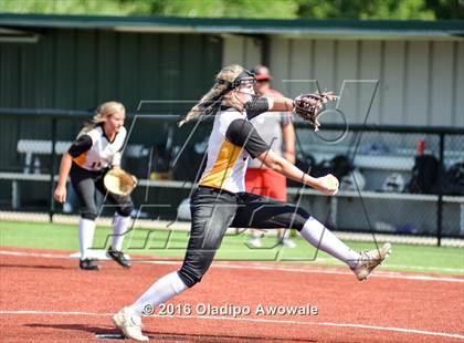 Thumbnail 1 in West vs. Malakoff (UIL Class 3A Region III Final) photogallery.
