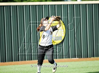 Thumbnail 2 in West vs. Malakoff (UIL Class 3A Region III Final) photogallery.
