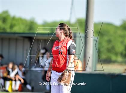 Thumbnail 2 in West vs. Malakoff (UIL Class 3A Region III Final) photogallery.