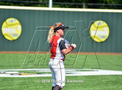 Thumbnail 1 in West vs. Malakoff (UIL Class 3A Region III Final) photogallery.