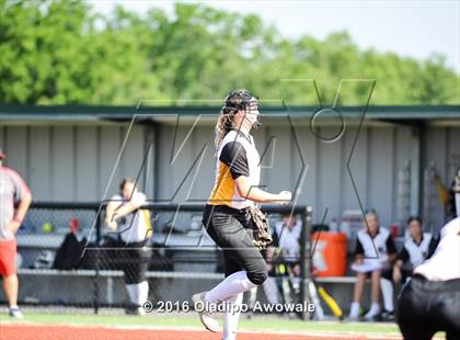 Thumbnail 3 in West vs. Malakoff (UIL Class 3A Region III Final) photogallery.