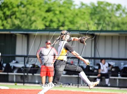 Thumbnail 3 in West vs. Malakoff (UIL Class 3A Region III Final) photogallery.