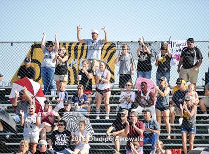 Thumbnail 3 in West vs. Malakoff (UIL Class 3A Region III Final) photogallery.