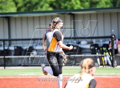 Thumbnail 1 in West vs. Malakoff (UIL Class 3A Region III Final) photogallery.