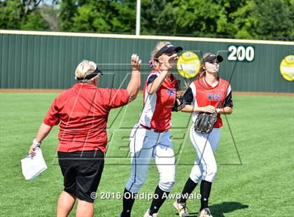 Thumbnail 3 in West vs. Malakoff (UIL Class 3A Region III Final) photogallery.