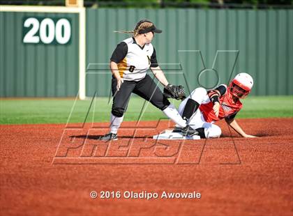 Thumbnail 3 in West vs. Malakoff (UIL Class 3A Region III Final) photogallery.