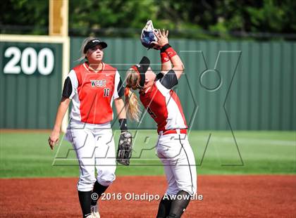 Thumbnail 1 in West vs. Malakoff (UIL Class 3A Region III Final) photogallery.