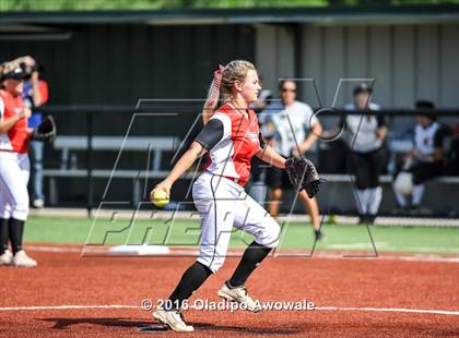 Thumbnail 2 in West vs. Malakoff (UIL Class 3A Region III Final) photogallery.