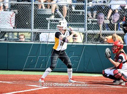 Thumbnail 1 in West vs. Malakoff (UIL Class 3A Region III Final) photogallery.