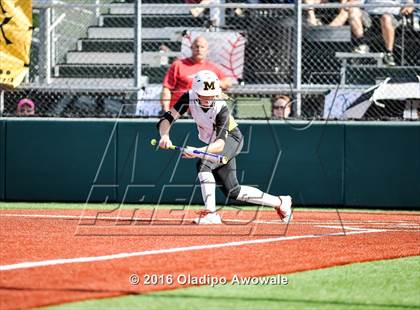 Thumbnail 2 in West vs. Malakoff (UIL Class 3A Region III Final) photogallery.