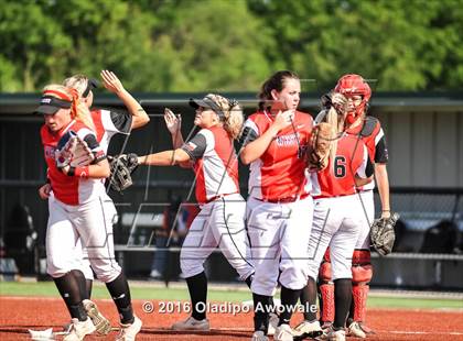 Thumbnail 1 in West vs. Malakoff (UIL Class 3A Region III Final) photogallery.