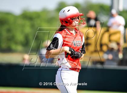 Thumbnail 3 in West vs. Malakoff (UIL Class 3A Region III Final) photogallery.