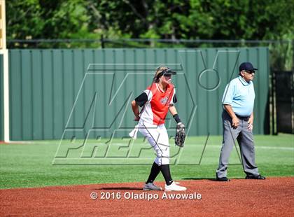 Thumbnail 3 in West vs. Malakoff (UIL Class 3A Region III Final) photogallery.