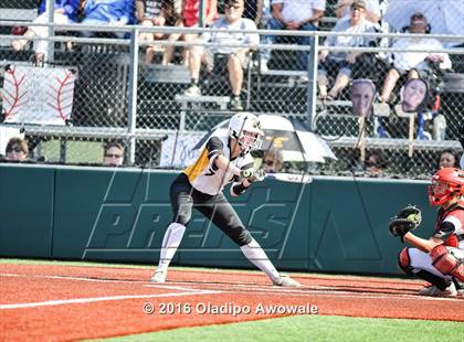 Thumbnail 1 in West vs. Malakoff (UIL Class 3A Region III Final) photogallery.