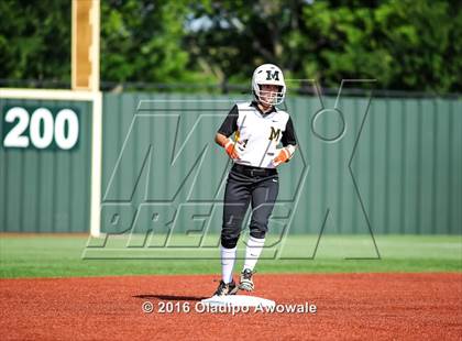 Thumbnail 1 in West vs. Malakoff (UIL Class 3A Region III Final) photogallery.