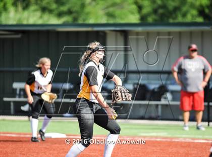 Thumbnail 1 in West vs. Malakoff (UIL Class 3A Region III Final) photogallery.