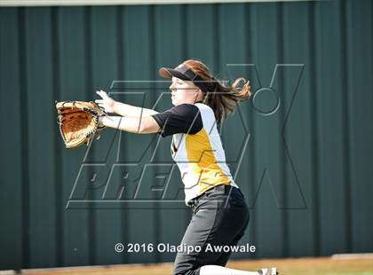 Thumbnail 3 in West vs. Malakoff (UIL Class 3A Region III Final) photogallery.