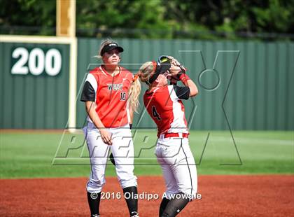 Thumbnail 2 in West vs. Malakoff (UIL Class 3A Region III Final) photogallery.