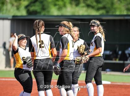 Thumbnail 3 in West vs. Malakoff (UIL Class 3A Region III Final) photogallery.