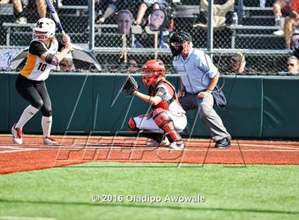 Thumbnail 2 in West vs. Malakoff (UIL Class 3A Region III Final) photogallery.
