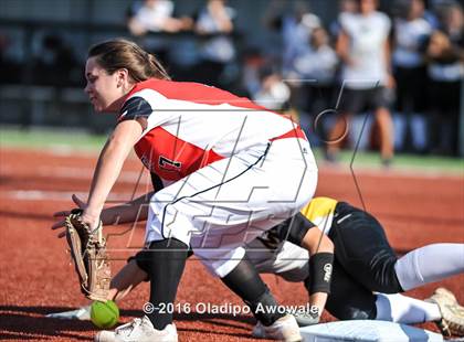 Thumbnail 1 in West vs. Malakoff (UIL Class 3A Region III Final) photogallery.