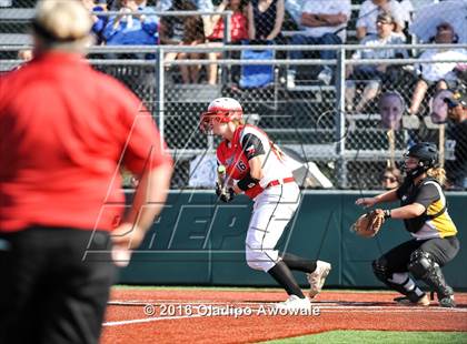 Thumbnail 2 in West vs. Malakoff (UIL Class 3A Region III Final) photogallery.