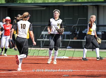 Thumbnail 2 in West vs. Malakoff (UIL Class 3A Region III Final) photogallery.