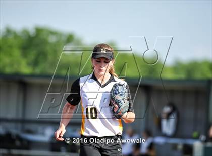 Thumbnail 1 in West vs. Malakoff (UIL Class 3A Region III Final) photogallery.
