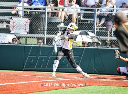 Thumbnail 3 in West vs. Malakoff (UIL Class 3A Region III Final) photogallery.