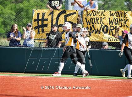 Thumbnail 2 in West vs. Malakoff (UIL Class 3A Region III Final) photogallery.