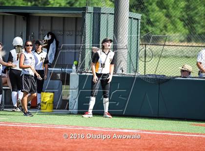 Thumbnail 1 in West vs. Malakoff (UIL Class 3A Region III Final) photogallery.