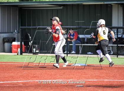 Thumbnail 3 in West vs. Malakoff (UIL Class 3A Region III Final) photogallery.