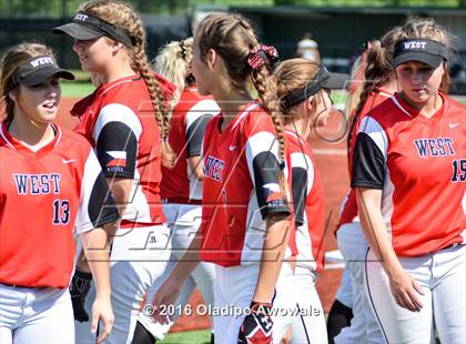 Thumbnail 1 in West vs. Malakoff (UIL Class 3A Region III Final) photogallery.