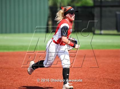 Thumbnail 1 in West vs. Malakoff (UIL Class 3A Region III Final) photogallery.