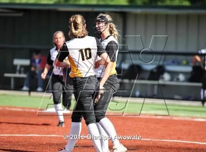 Thumbnail 3 in West vs. Malakoff (UIL Class 3A Region III Final) photogallery.