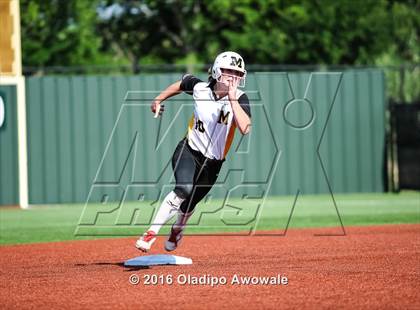 Thumbnail 2 in West vs. Malakoff (UIL Class 3A Region III Final) photogallery.