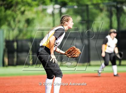Thumbnail 2 in West vs. Malakoff (UIL Class 3A Region III Final) photogallery.