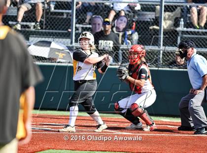 Thumbnail 3 in West vs. Malakoff (UIL Class 3A Region III Final) photogallery.